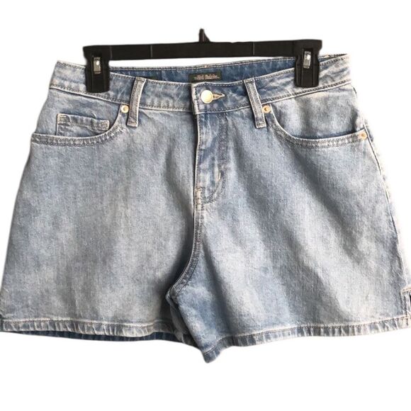 036. Wild fable high rise mom Shorts light wash size 4 - Picture 1 of 2